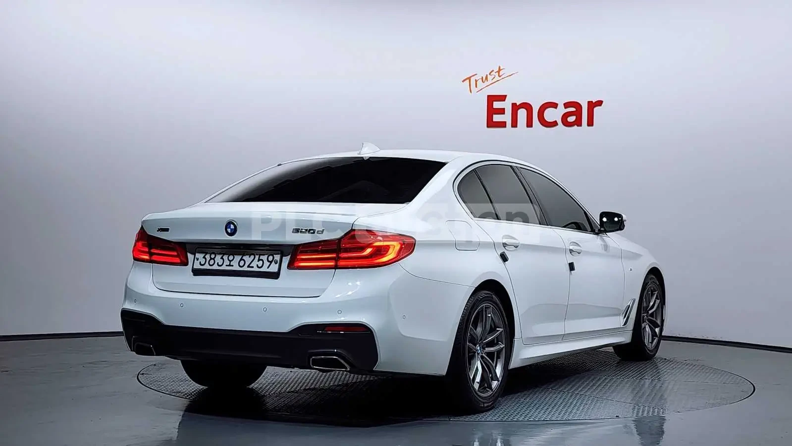 BMW 520 d M SPORT| X-DRIVE| ПОДГРЕВ| ОБДУХВАНЕ| ВКЛ.ТЕХНОТ, снимка 15 - Автомобили и джипове - 54615694