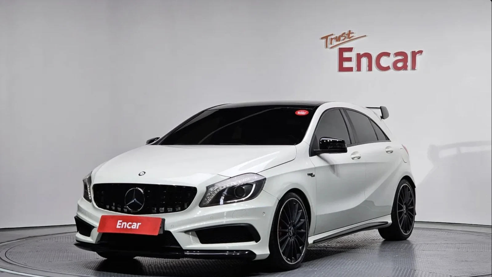 Mercedes-Benz A45 AMG CARBON / ПАНОРАМА / CARPLAY / 