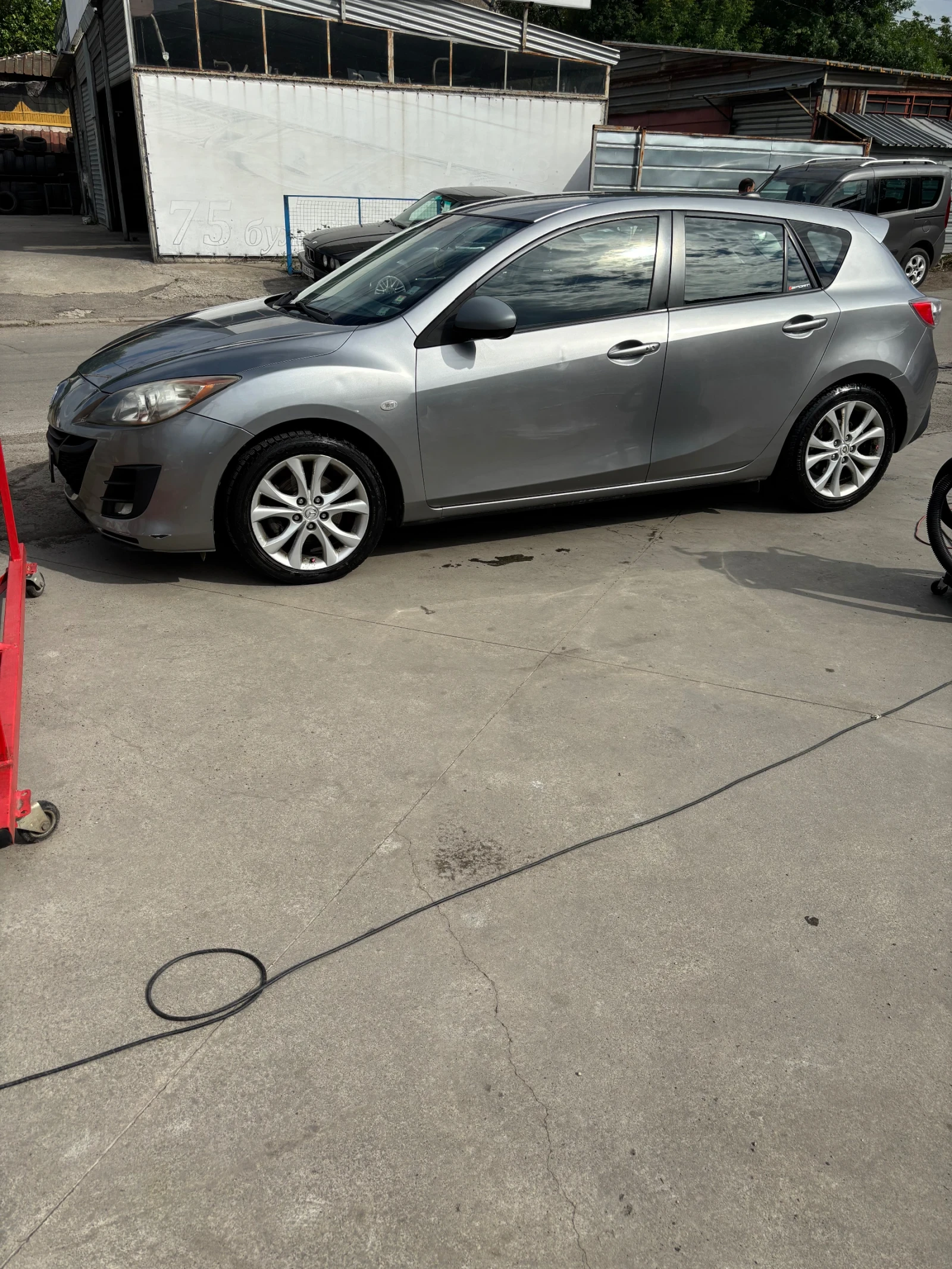 Mazda 3 2.2 дизел перфектна, снимка 5 - Автомобили и джипове - 55000873