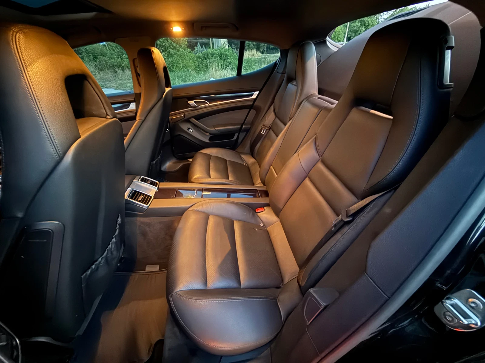 Porsche Panamera 4S* CARPLAY* КАМЕРА* ПАМЕТ* ШИБЕДАХ, снимка 15 - Автомобили и джипове - 55182847