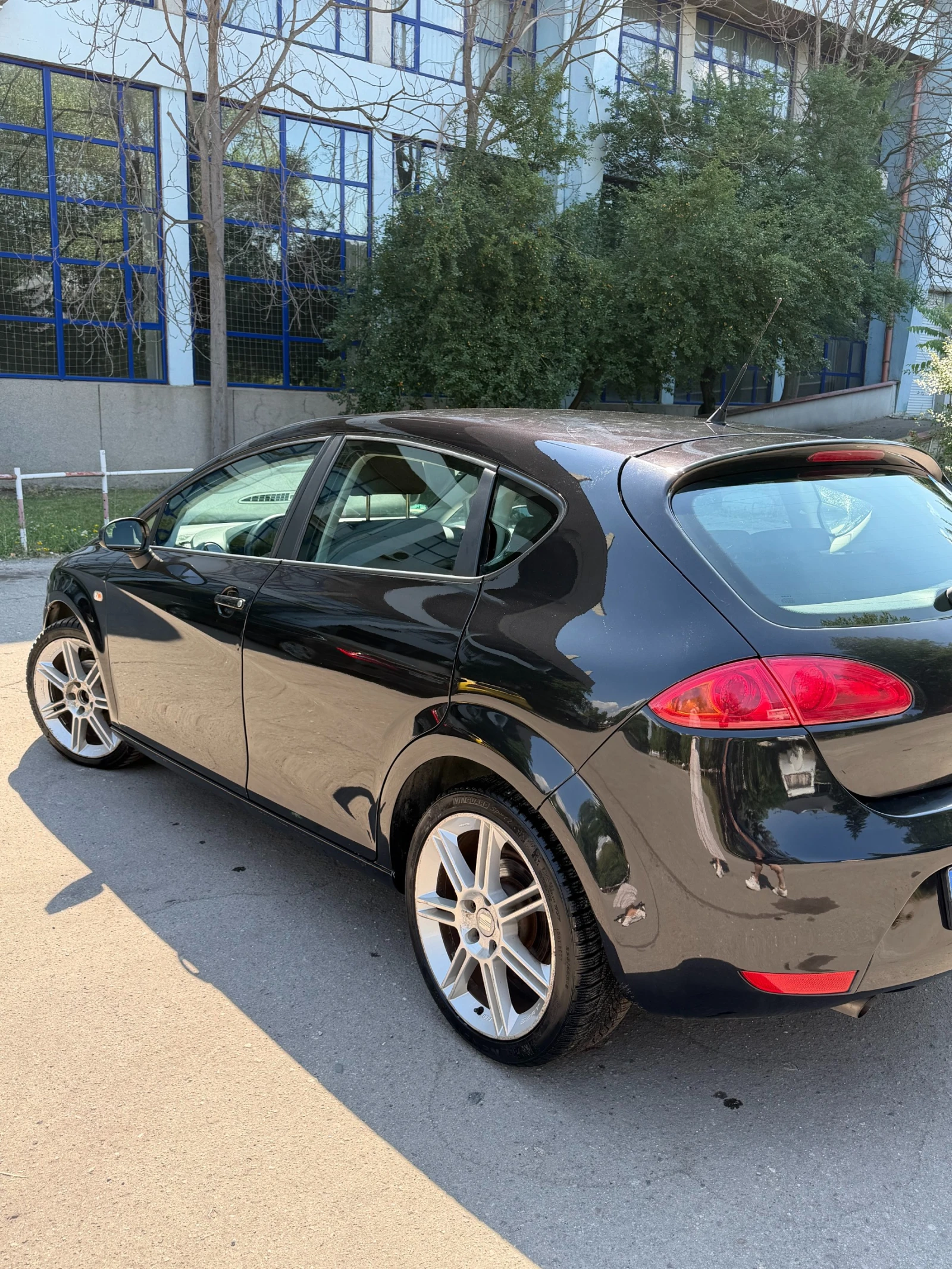 Seat Leon 1.9 TDI, снимка 8 - Автомобили и джипове - 56024553
