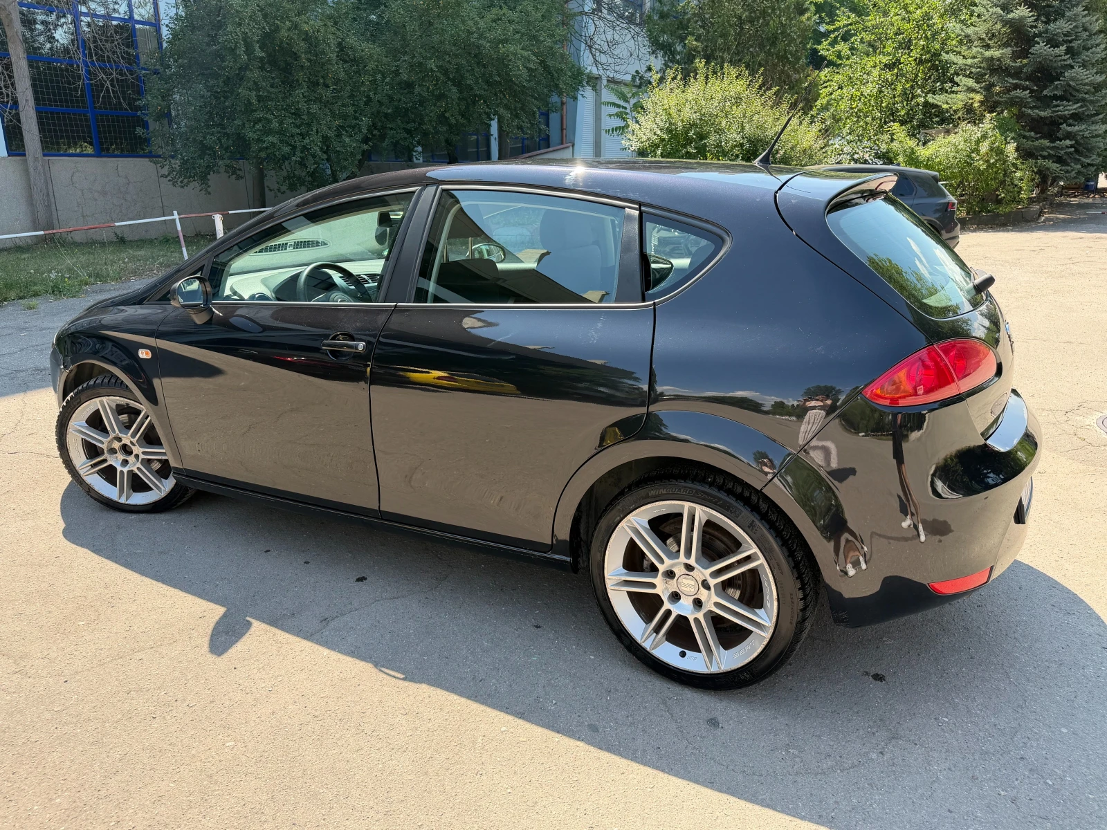 Seat Leon 1.9 TDI, снимка 3 - Автомобили и джипове - 56024553