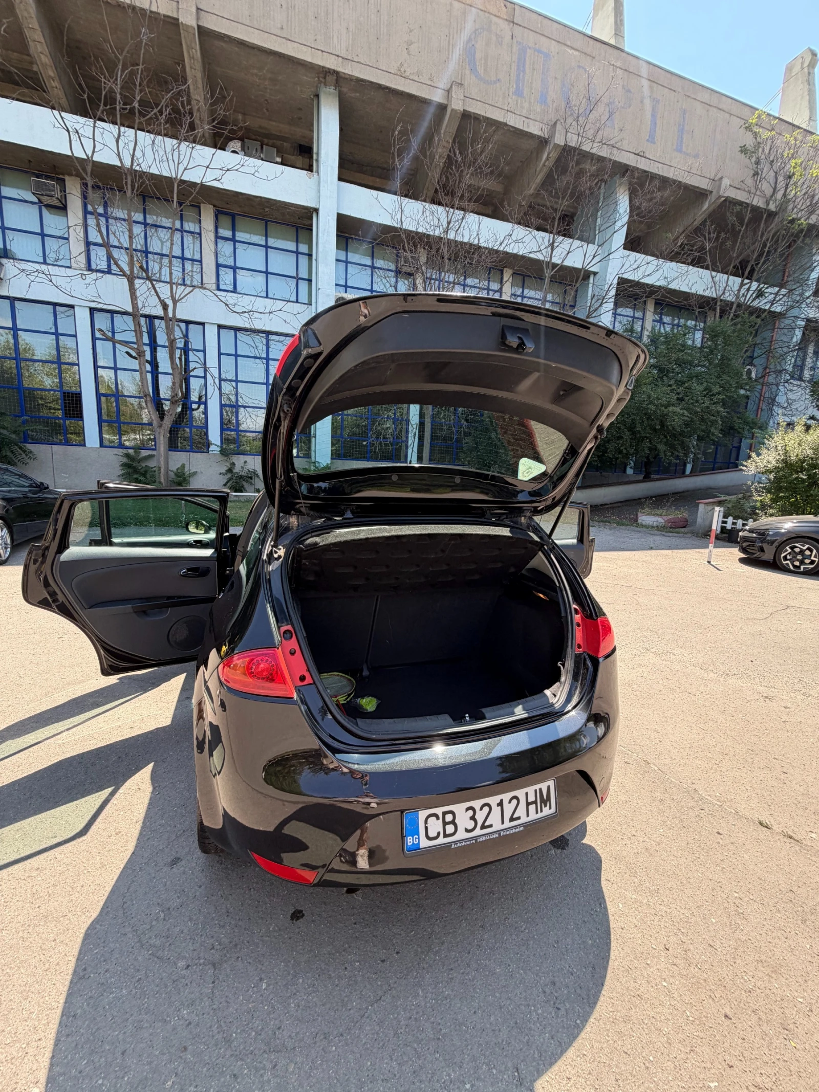 Seat Leon 1.9 TDI, снимка 10 - Автомобили и джипове - 56024553