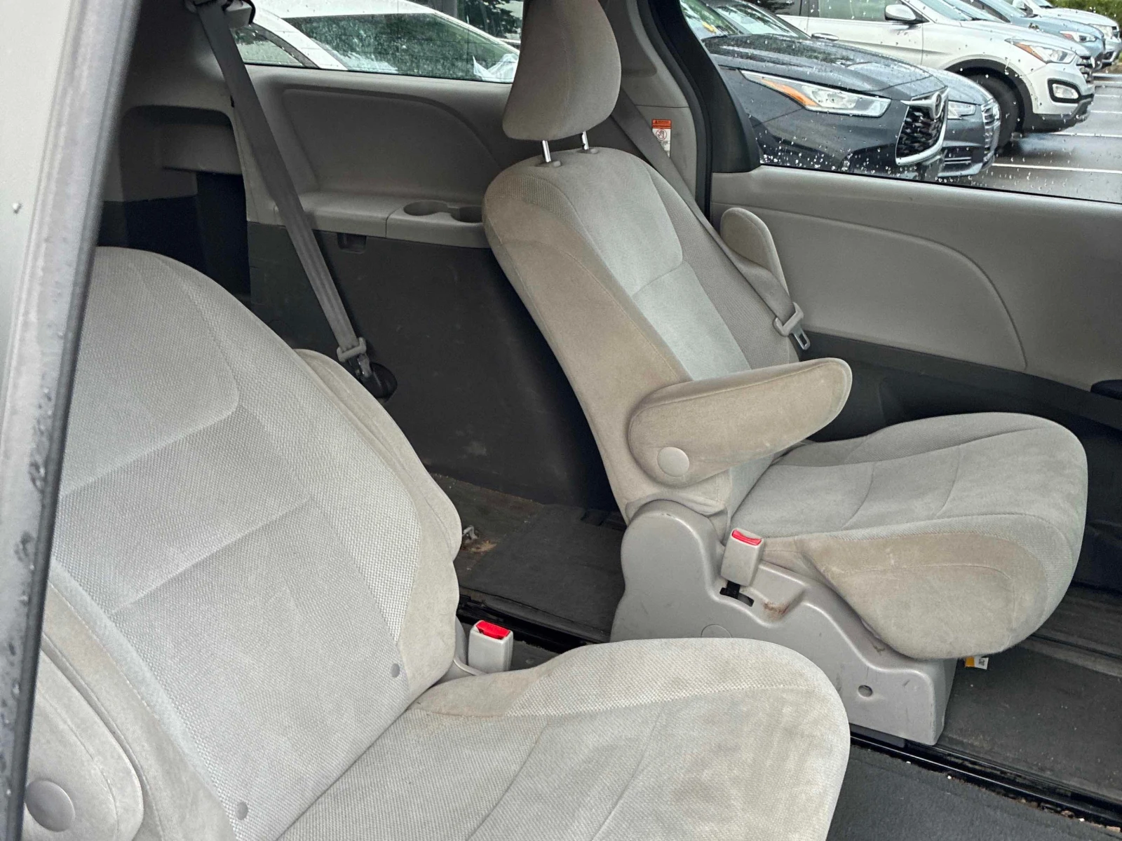 Toyota Sienna * 5dr 7 Pass FWD* ���������� ��� ������������*  | Mobile.bg � ����������� 12
