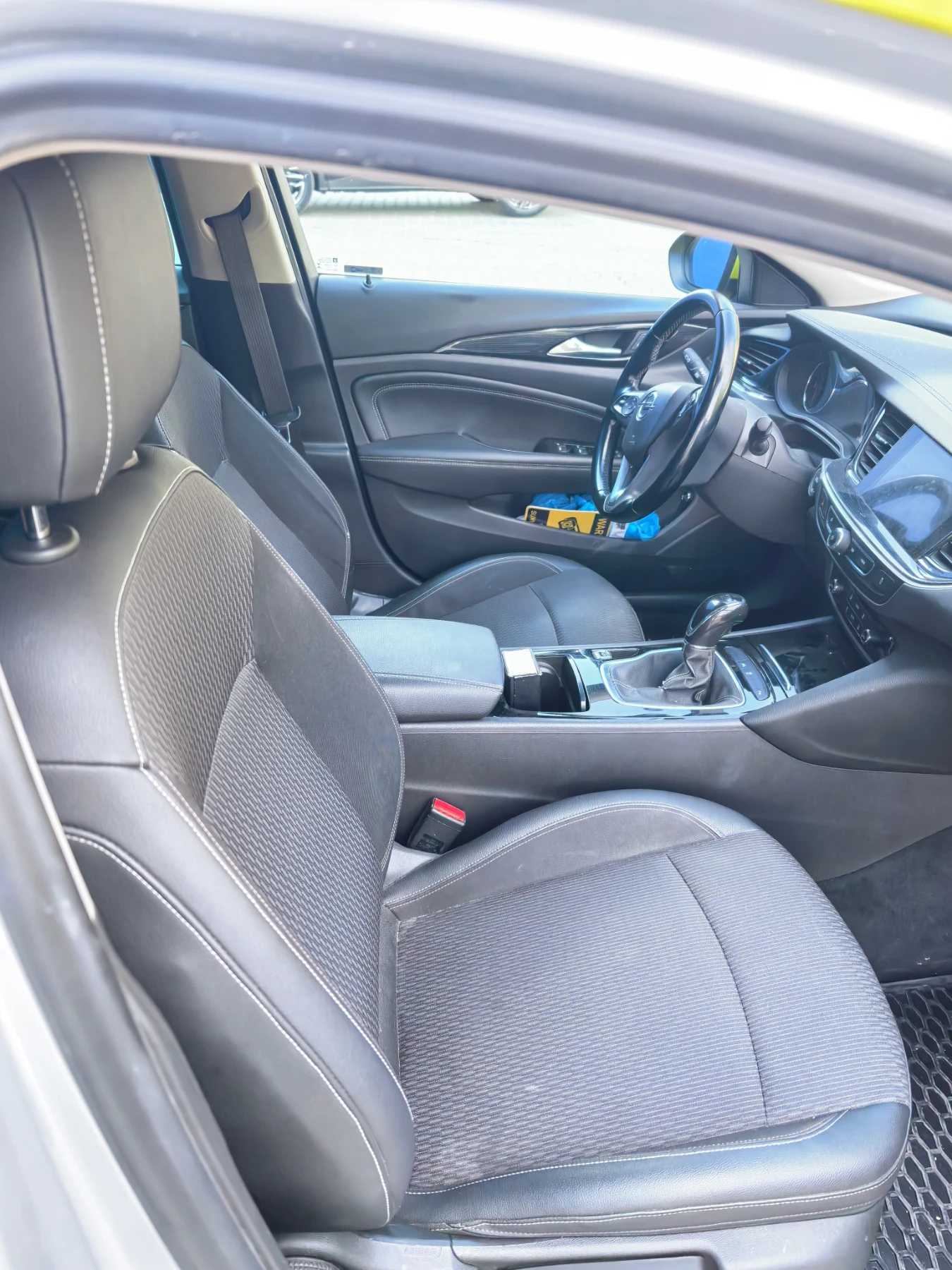 Opel Insignia SportTourer, снимка 5 - Автомобили и джипове - 56649902