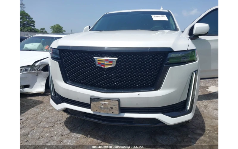 Cadillac Escalade 6.2L SPORT PLATINUM, снимка 2 - Автомобили и джипове - 47400330