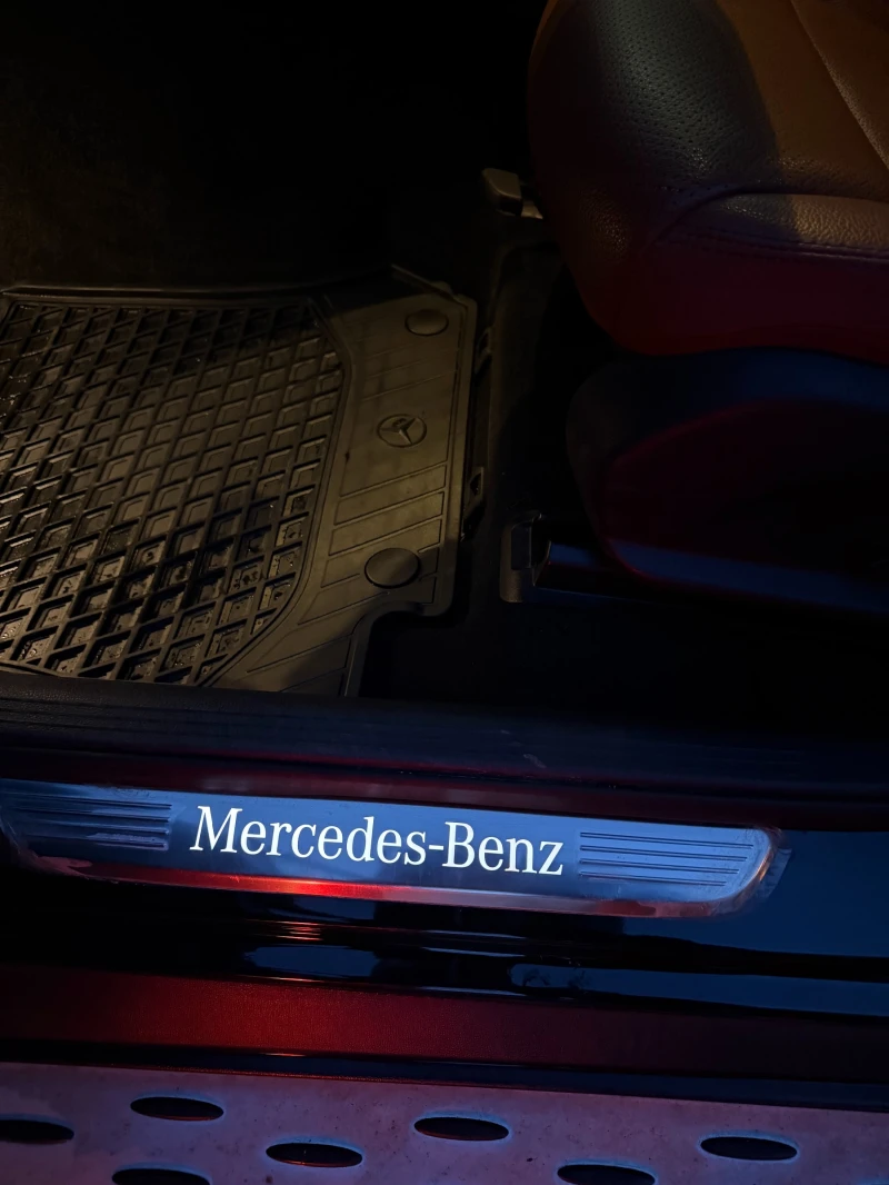 Mercedes-Benz GLC 300 AMG pack, снимка 11 - Автомобили и джипове - 53164852