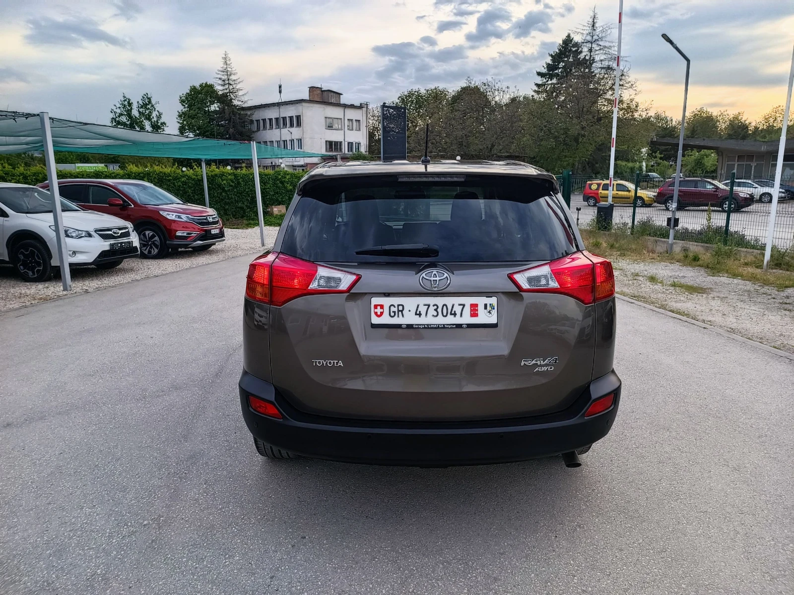 Toyota Rav4 2.0i-152кс-ШВЕЙЦАРИЯ-РЪЧКА-6ск-4Х4 - изображение 4