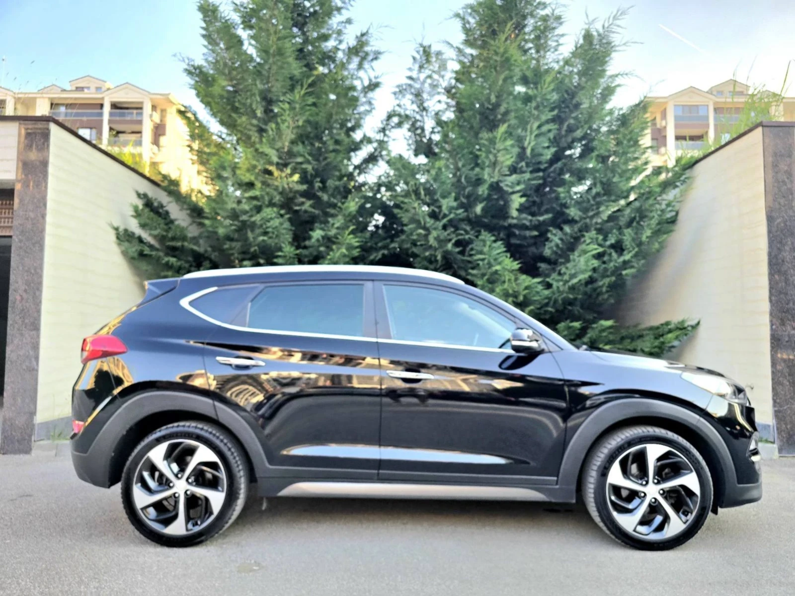 Hyundai Tucson 2.0автомат панорама  4х4 кожа - изображение 5