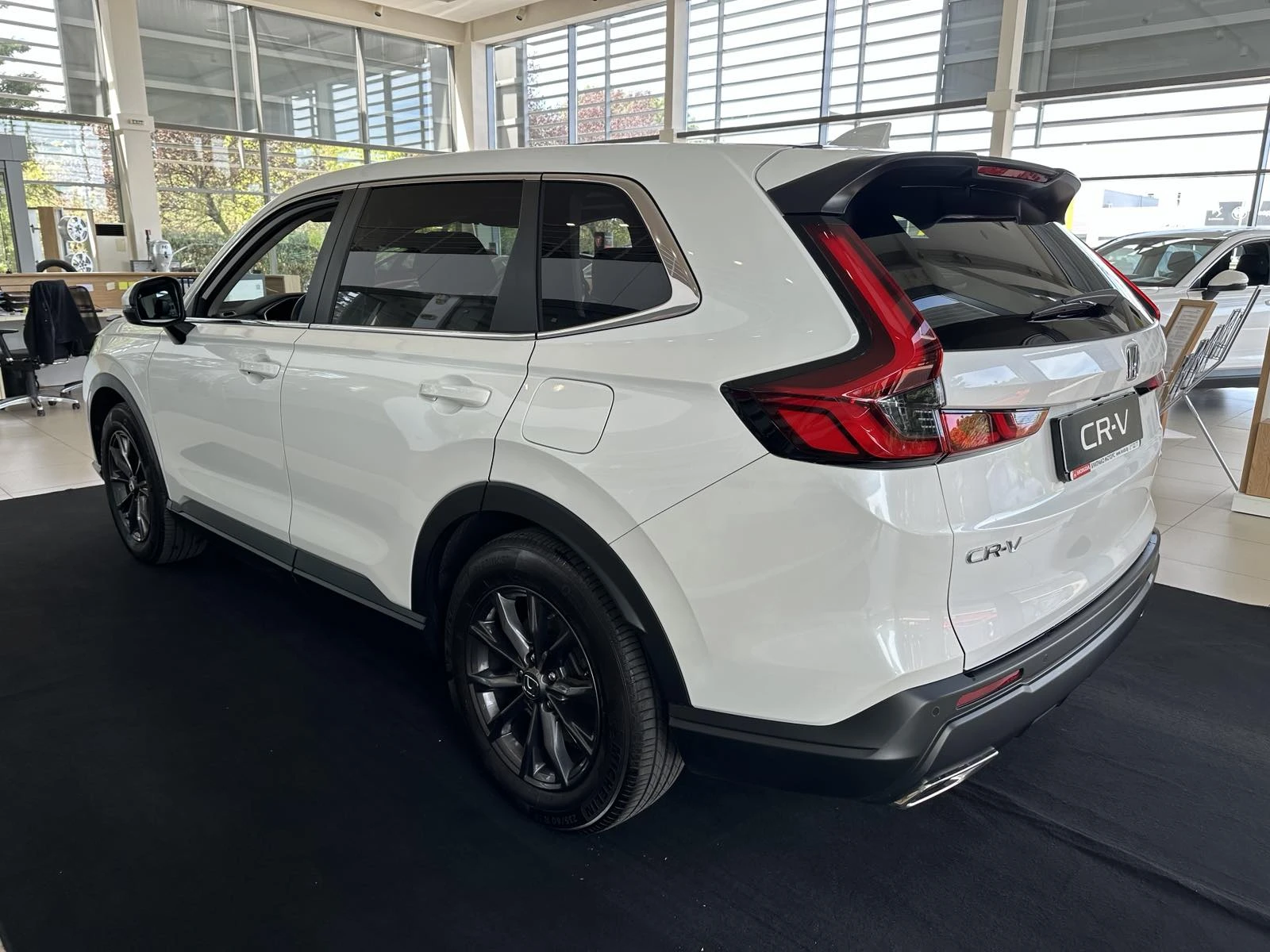 Honda Cr-v 2.0 i-MMD Hybrid Executive 2WD - изображение 7