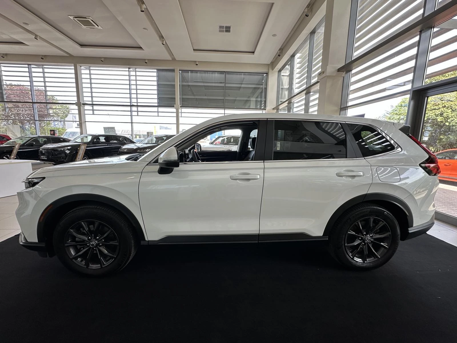 Honda Cr-v 2.0 i-MMD Hybrid Executive 2WD - изображение 8