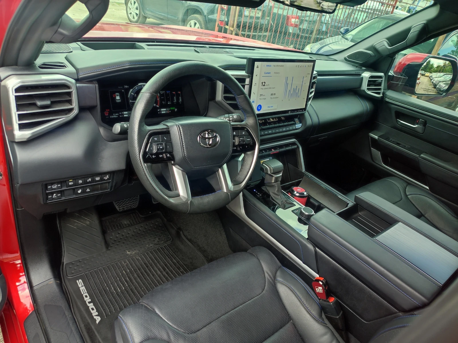 Toyota Sequoia 3.5 V6 HYBRID PLATINUM | Mobile.bg   11