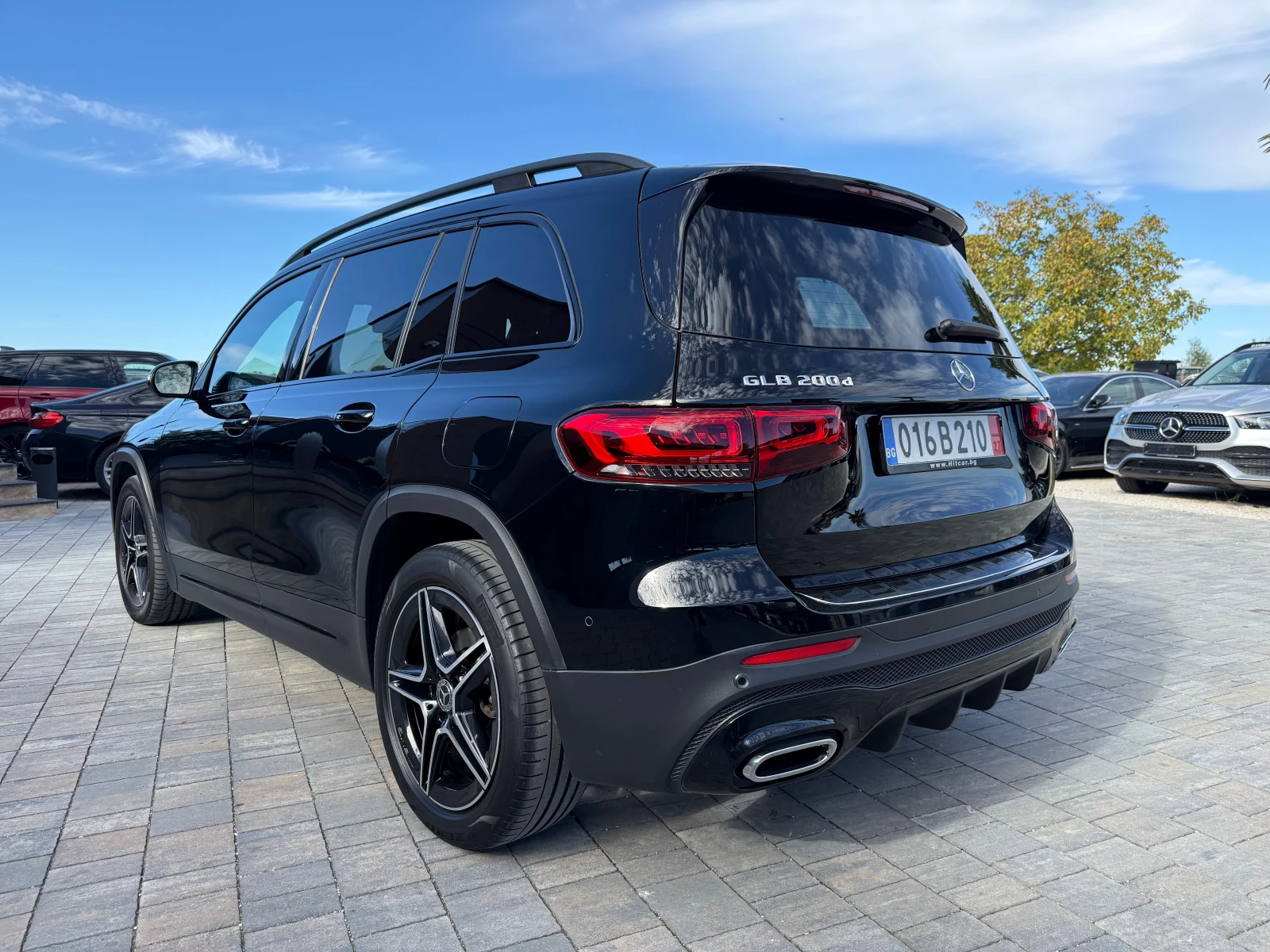 Mercedes-Benz GLB 200d* AMG* PANORAMA - изображение 5