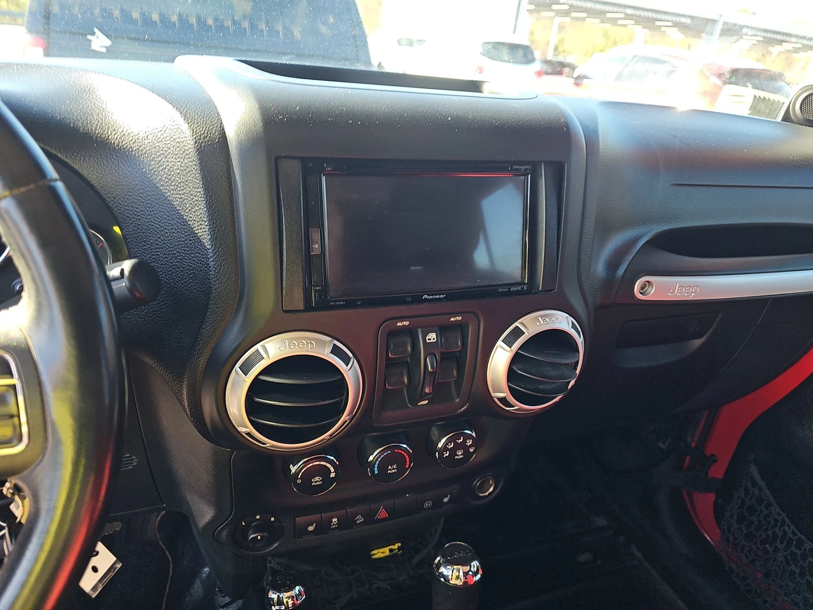 Jeep Wrangler Rubicon - изображение 9