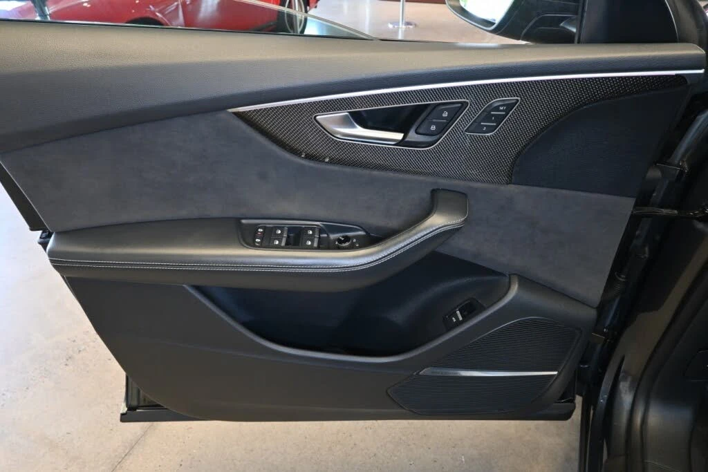 Audi SQ8 BI-TURBO* QUATTRO* HEAD-UP* АвтоКредит(ЦЕНА ДО БГ) - изображение 6