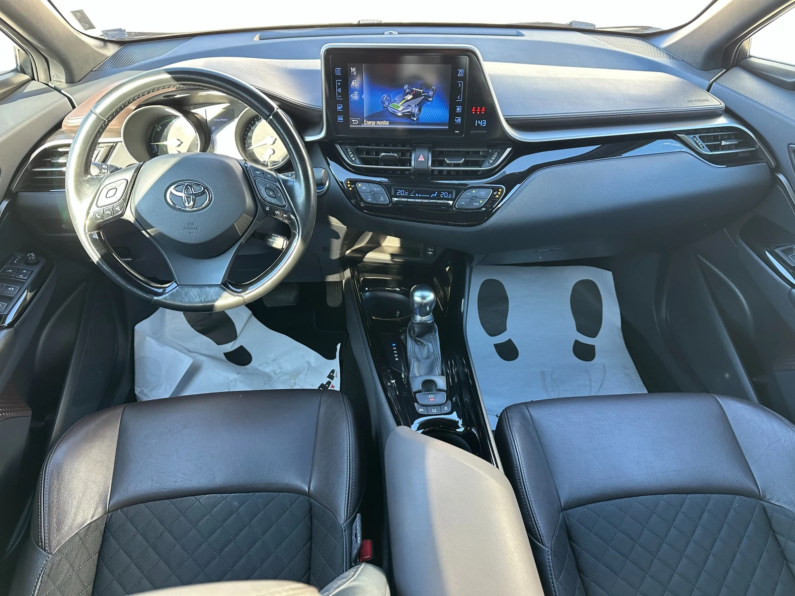Toyota C-HR 1.8 Hybrid 98 к.с./ГАРАНЦИЯ ОТ КЕНТАВЪР  - изображение 10