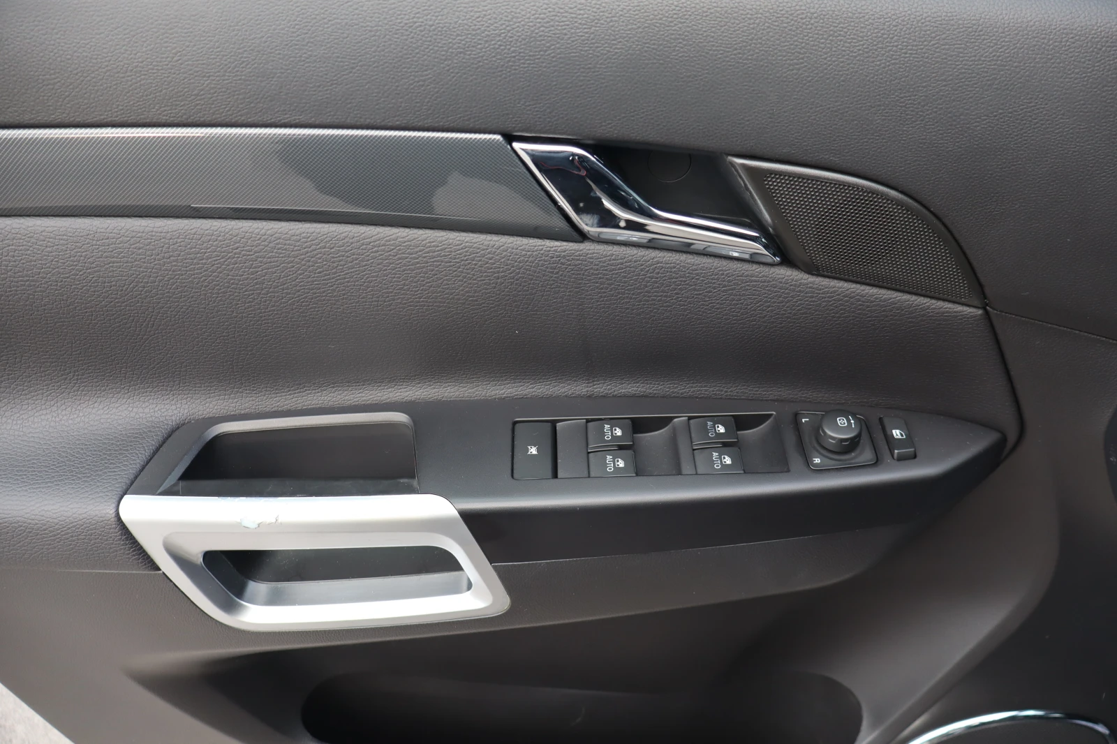 Opel Antara 2.4I* 157000KM* TOP* 4X4*  | Mobile.bg � ����������� 9