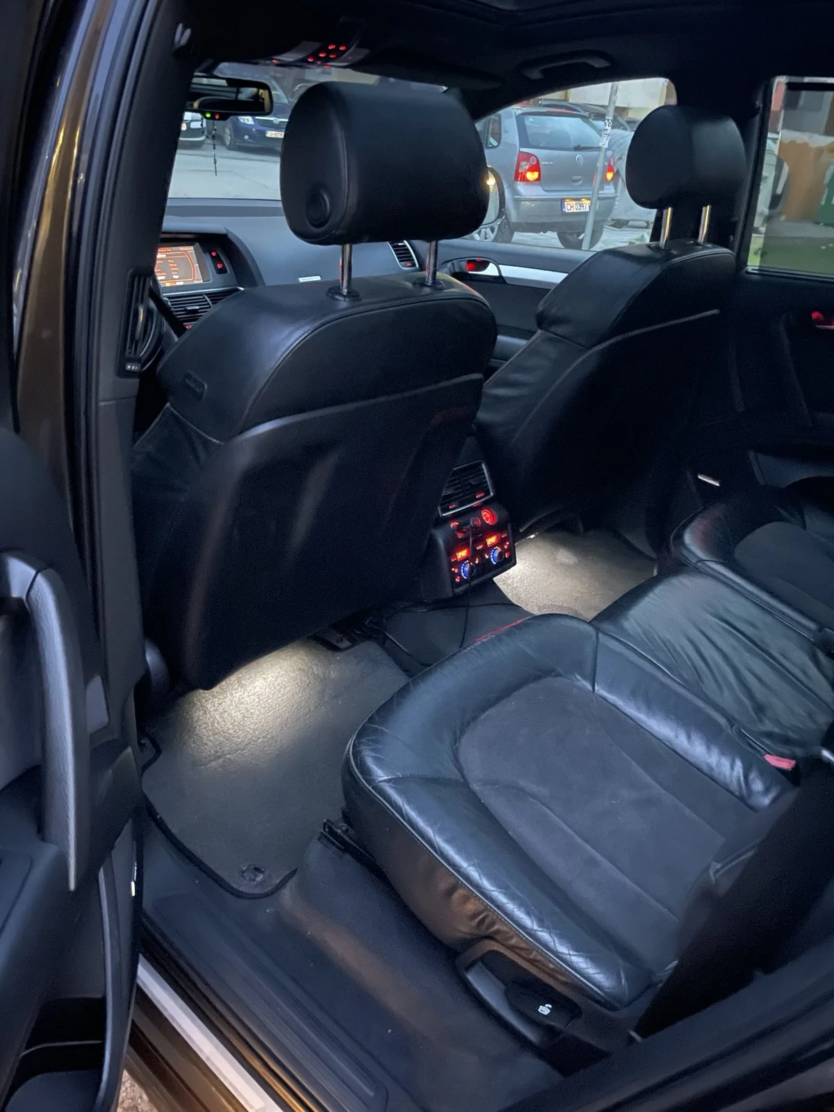 Audi Q7, снимка 6 - Автомобили и джипове - 53798055