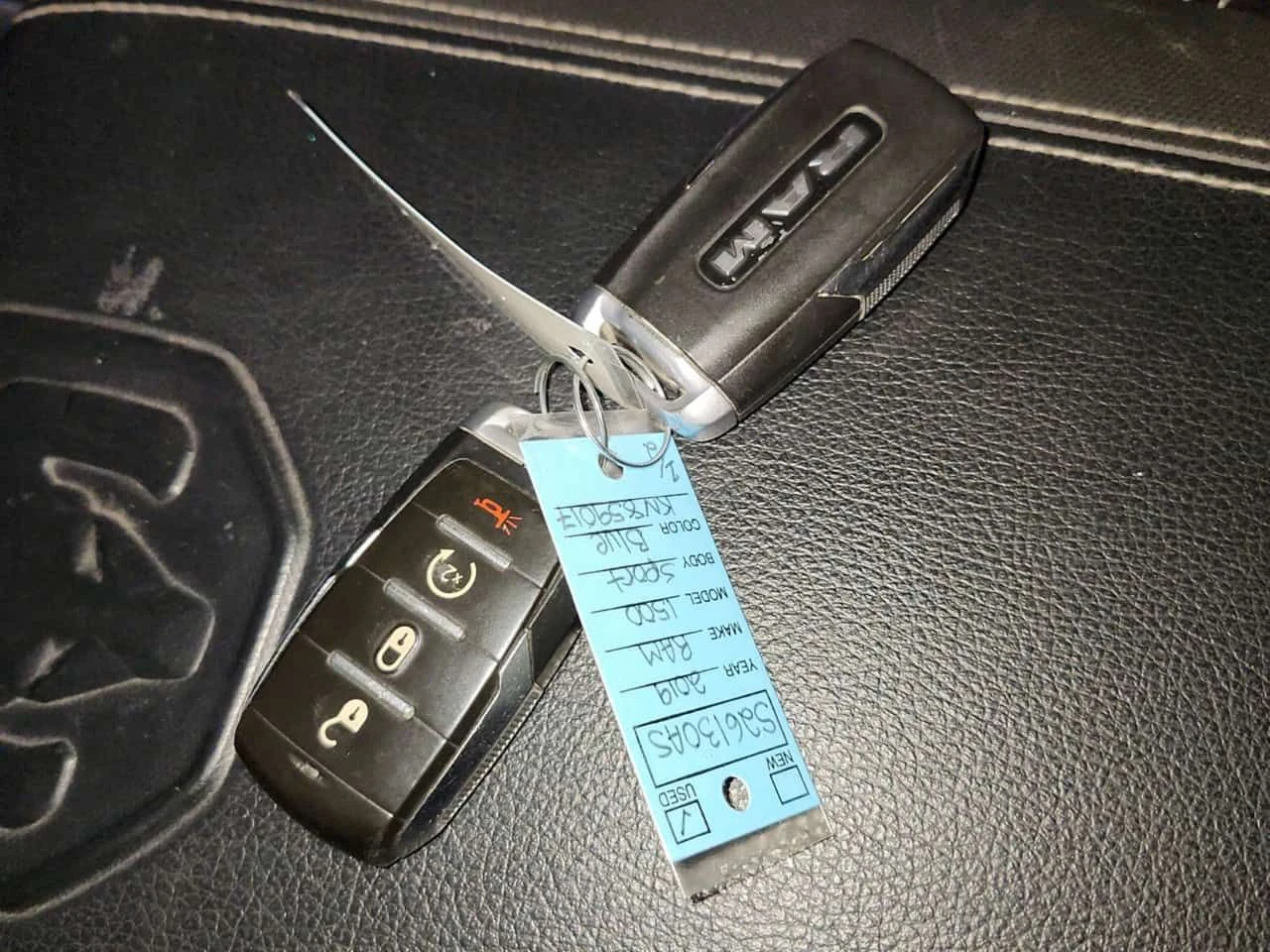 Dodge RAM 1500 Sport / CARFAX /Подгрев/5.7 Хеми/Кожа/Нави, снимка 7 - Автомобили и джипове - 53804344