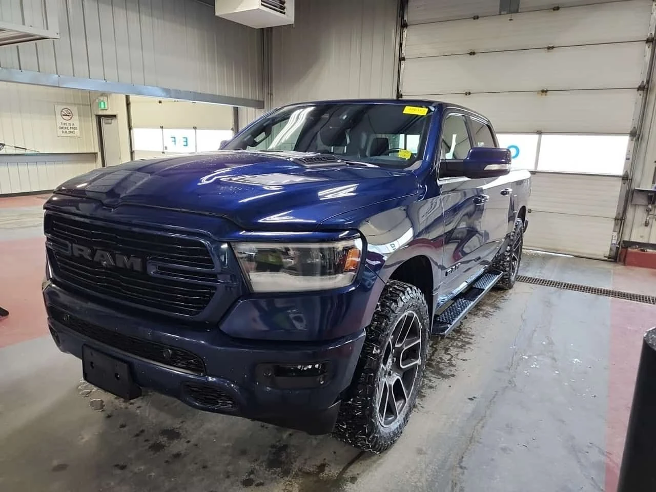 Dodge RAM 1500 Sport / CARFAX /Подгрев/5.7 Хеми/Кожа/Нави