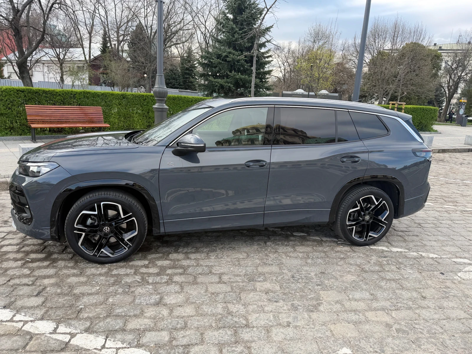 VW Tayron R-Line Plus PANORAMA, снимка 3 - Автомобили и джипове - 54122350