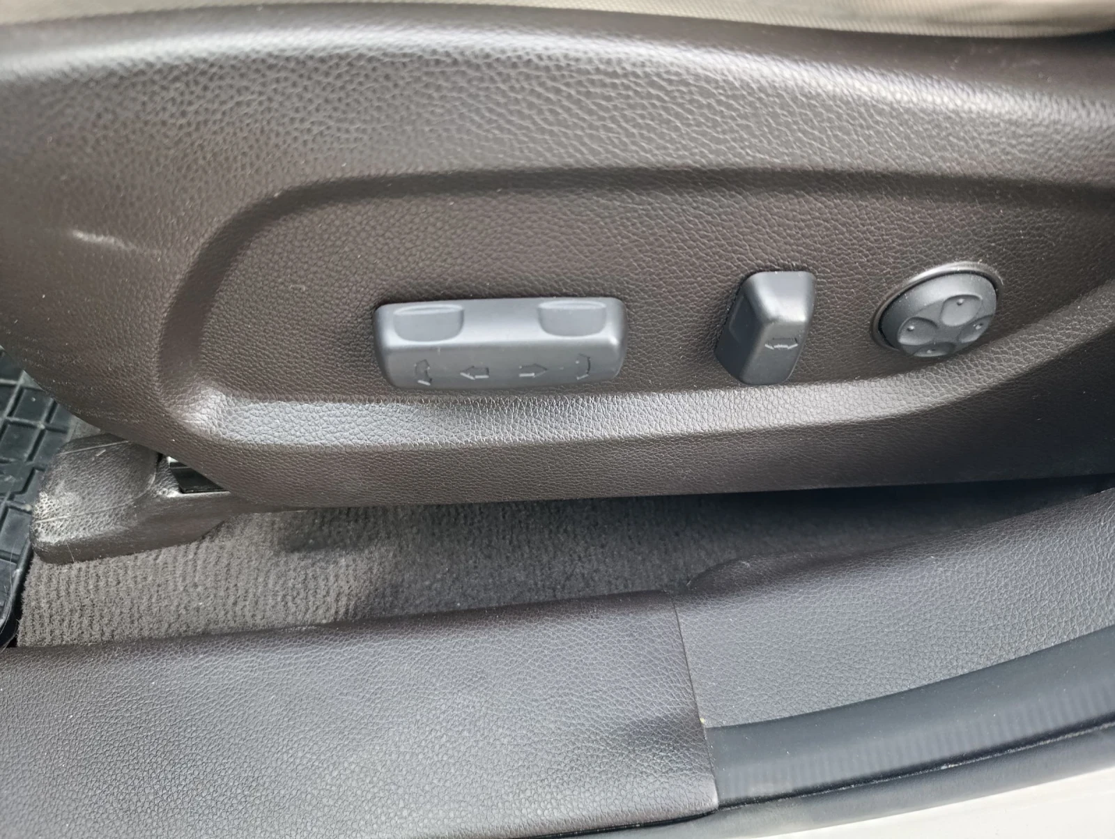 Hyundai Santa fe 3.3 V6 6+ 1, снимка 11 - Автомобили и джипове - 54673501