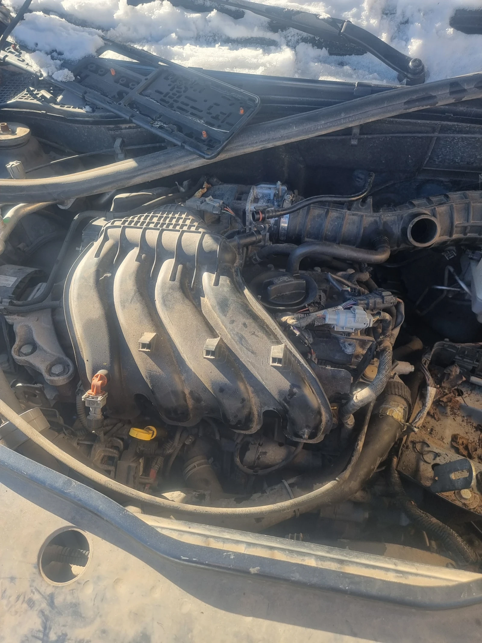 Dacia Duster 1600i Nisan, снимка 7 - Автомобили и джипове - 54868878