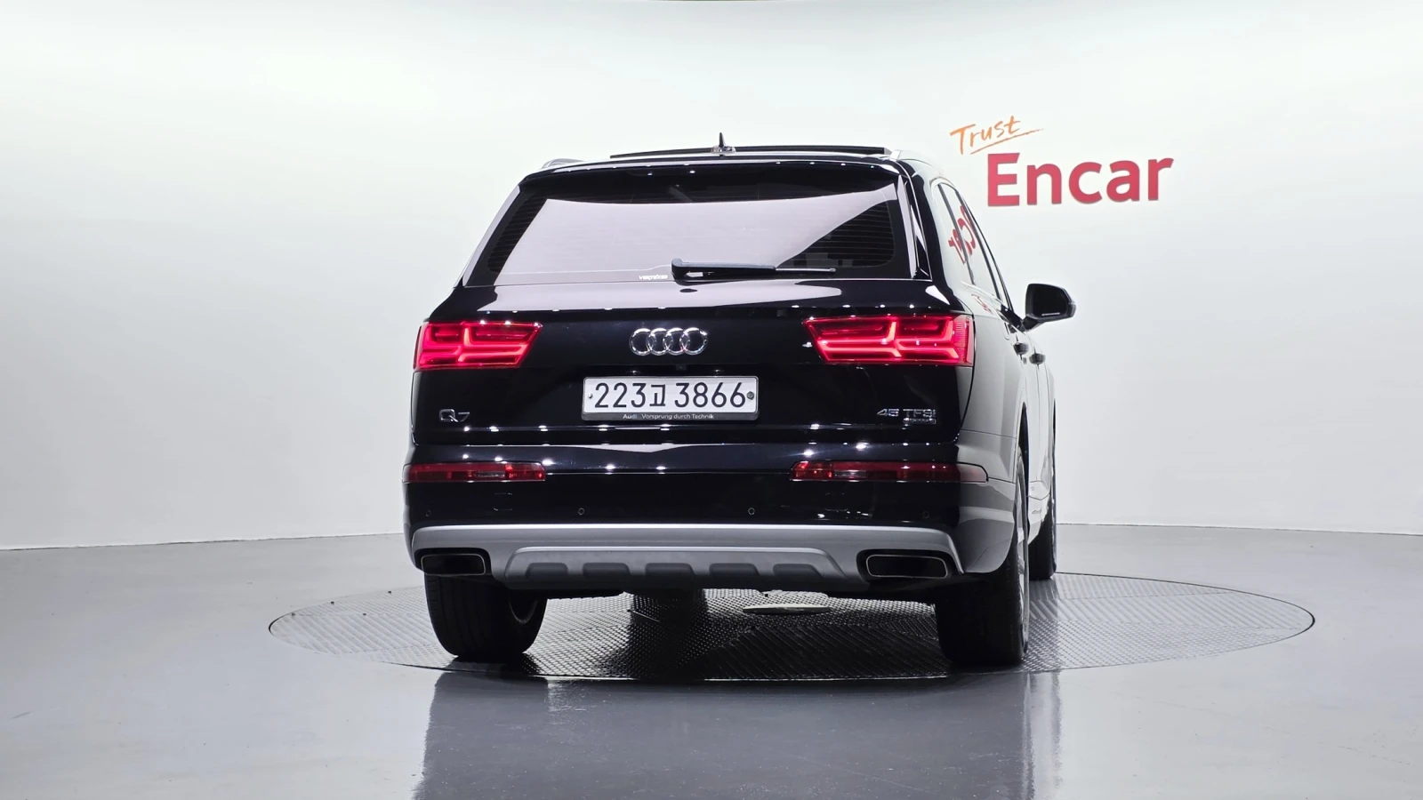 Audi Q7 2.0 45TFSI Quattro , снимка 4 - Автомобили и джипове - 55458749