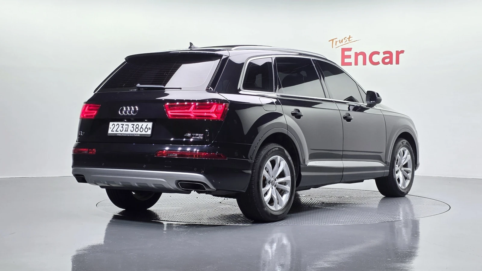 Audi Q7 2.0 45TFSI Quattro , снимка 2 - Автомобили и джипове - 55458749