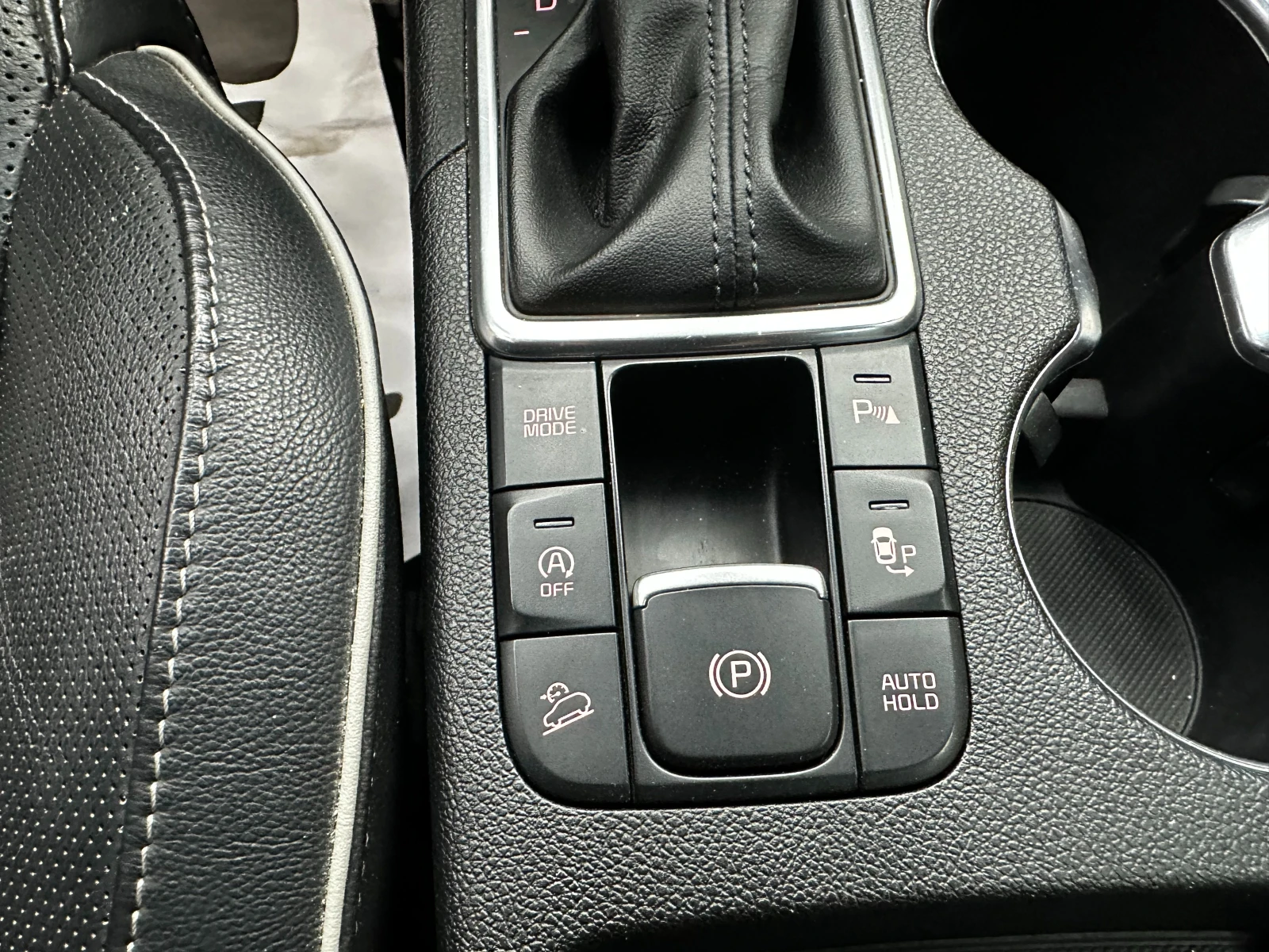 Kia Sportage 1.7d 141 к.с./ГАРАНЦИЯ, снимка 13 - Автомобили и джипове - 55537218