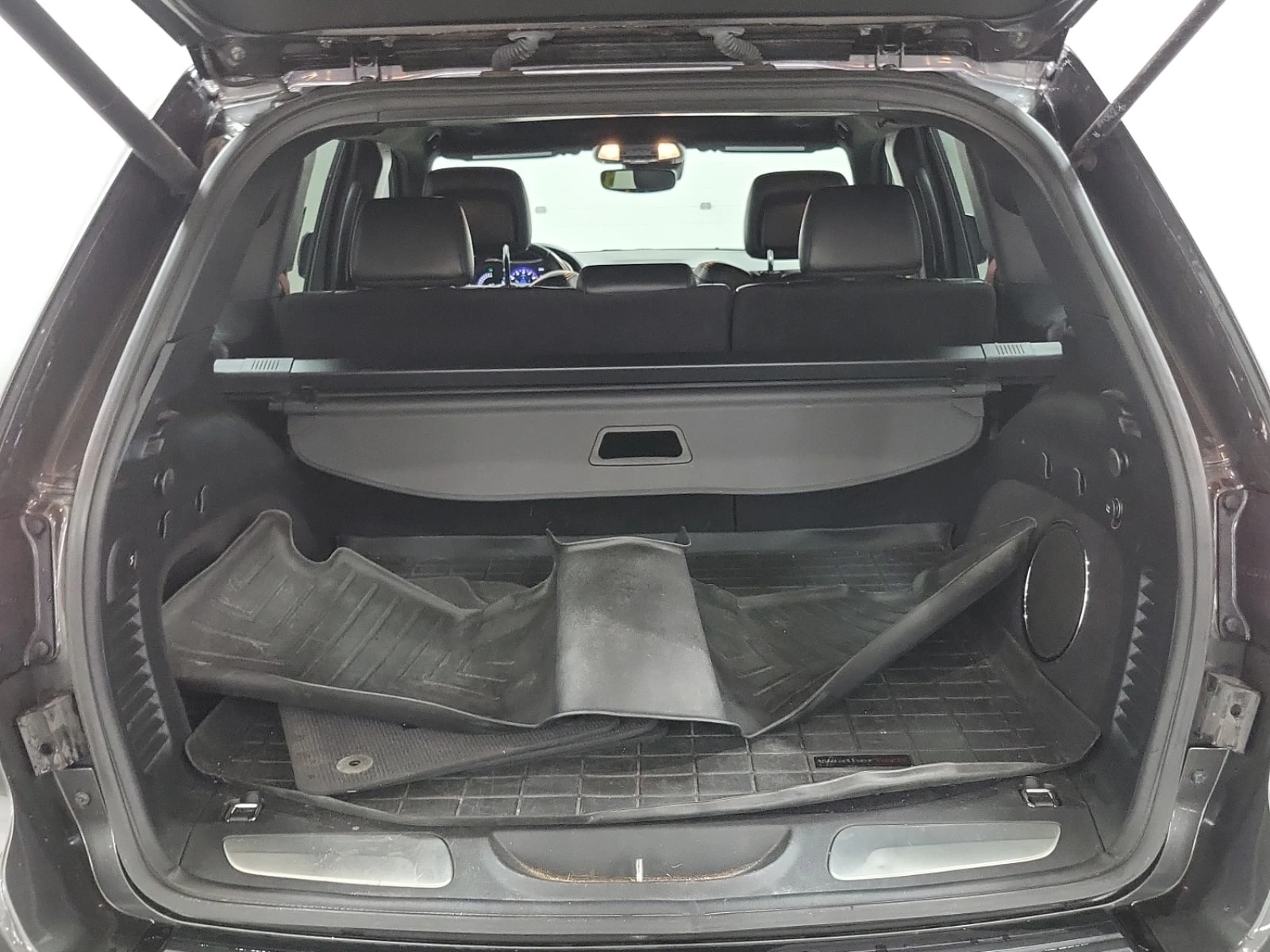 Jeep Grand cherokee * SRT * АВТОКРЕДИТ БЕЗ ПЪРВОНАЧАЛНА ВНОСКА* , снимка 14 - Автомобили и джипове - 56093886