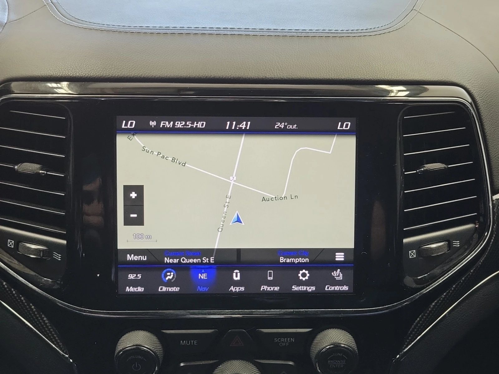 Jeep Grand cherokee * SRT * АВТОКРЕДИТ БЕЗ ПЪРВОНАЧАЛНА ВНОСКА* , снимка 11 - Автомобили и джипове - 56093886
