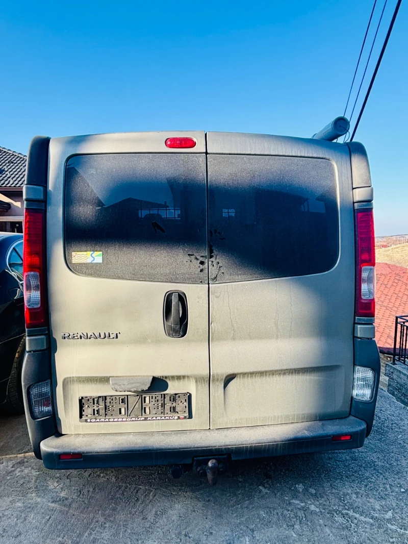 Renault Trafic, снимка 8 - Бусове и автобуси - 49089979