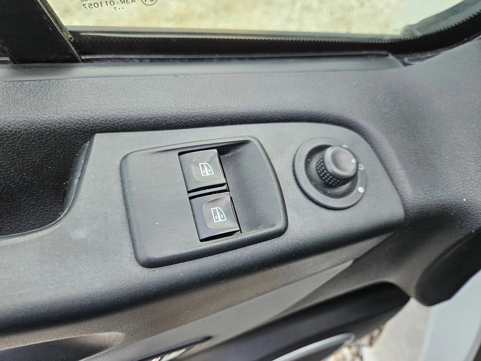 Nissan NV300 9 , ,  6 | Mobile.bg   12