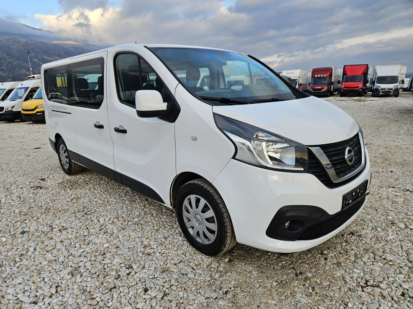 Nissan NV300 9 местен, Климатик, ЕВРО 6 - изображение 7