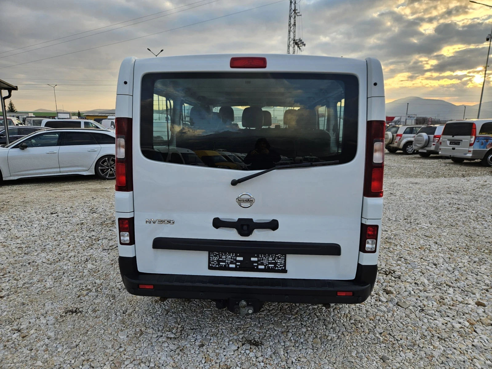 Nissan NV300 9 местен, Климатик, ЕВРО 6 - изображение 4