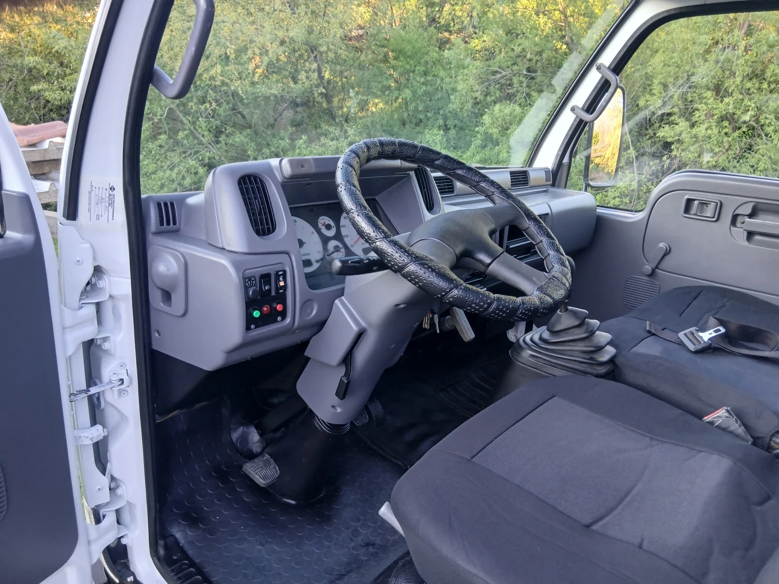 Nissan Kabstar 3, 0TDI - изображение 5