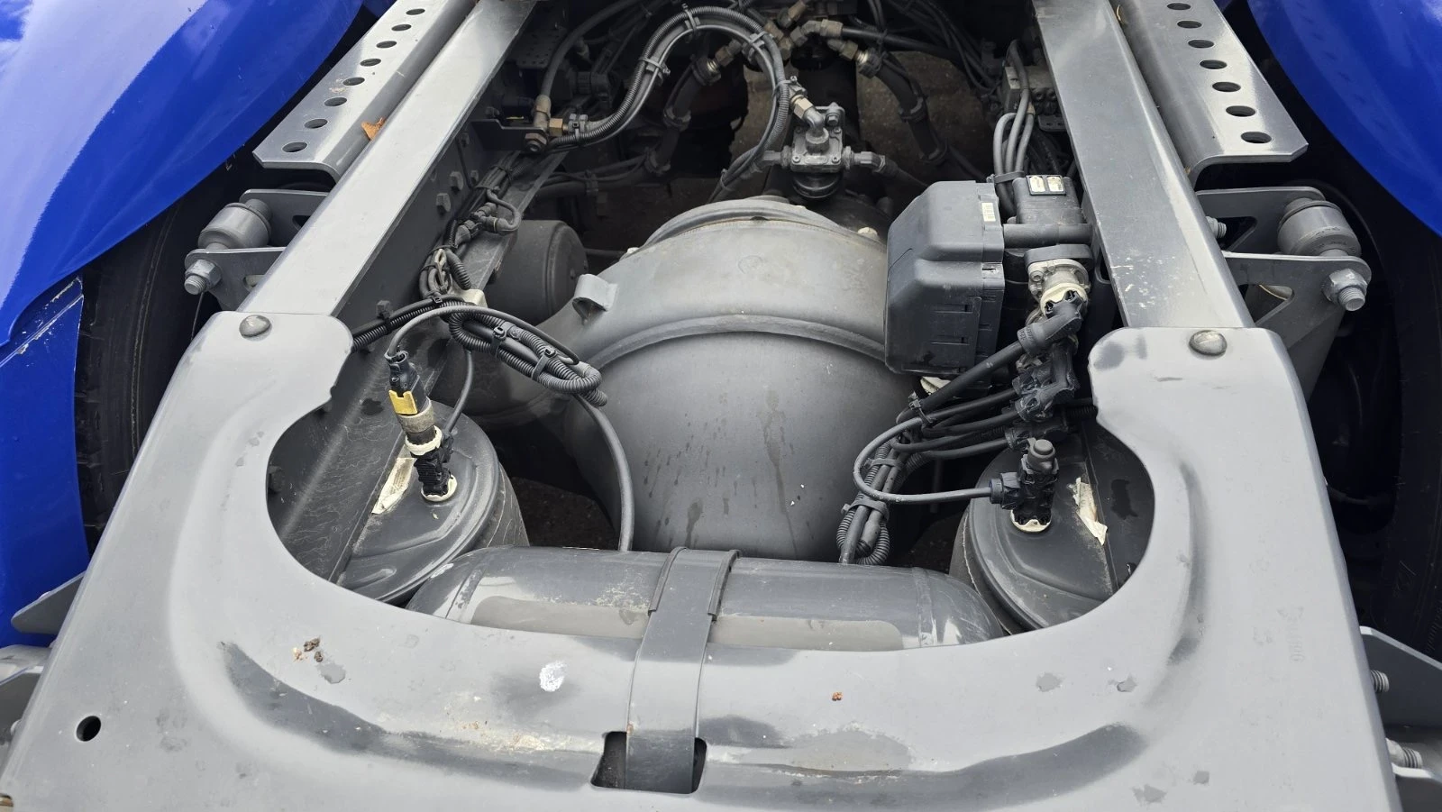 Scania R 520 / вдигащ лафет / мега / евро 6  - изображение 9