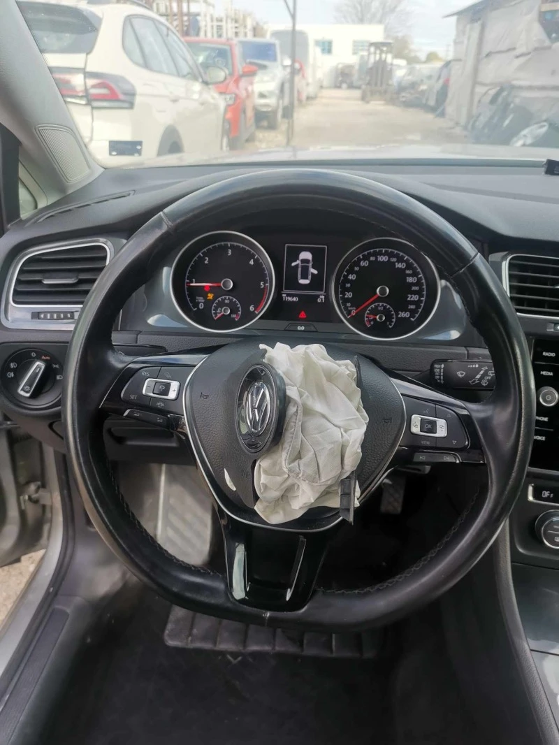 VW Golf 7 1.6tdi, снимка 11 - Автомобили и джипове - 43019072