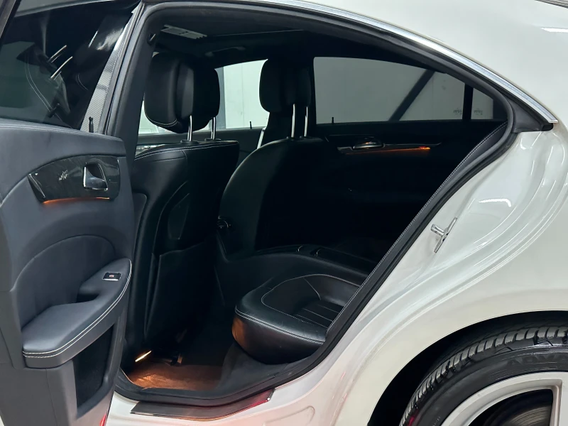 Mercedes-Benz CLS 550 * AMG* 4MATIC* ОБДУХ* DISTRONIC* , снимка 14 - Автомобили и джипове - 45369539
