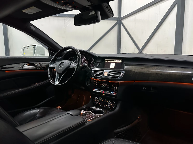 Mercedes-Benz CLS 550 * AMG* 4MATIC* ОБДУХ* DISTRONIC* , снимка 10 - Автомобили и джипове - 45369539