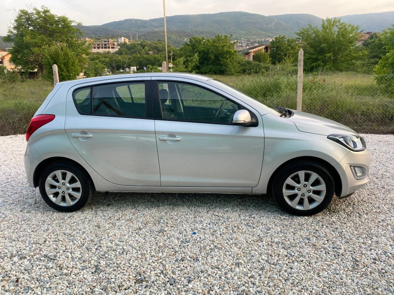 Hyundai I20 1.1, снимка 3 - Автомобили и джипове - 47149018