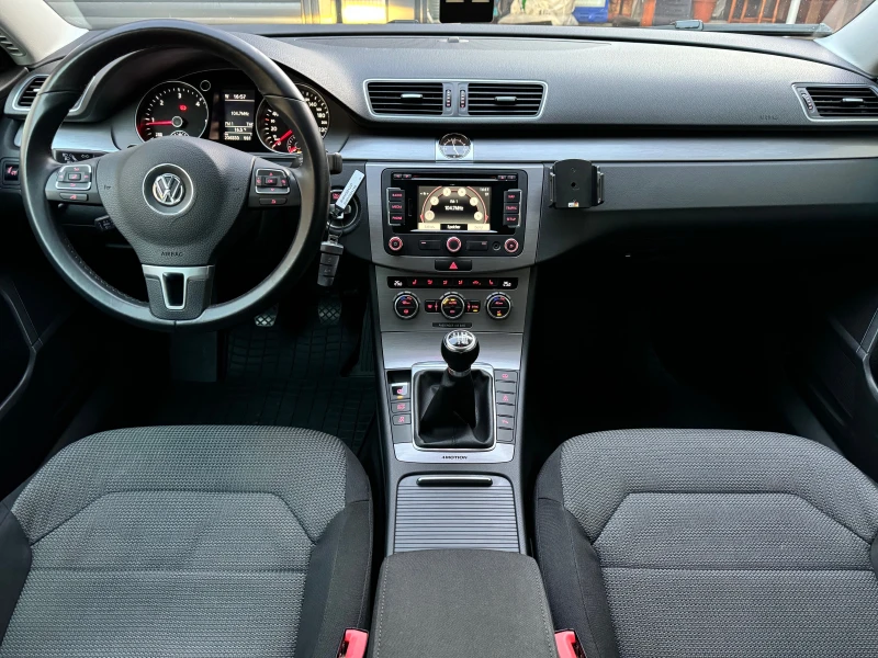 VW Passat 2.0TDi-4Motion, снимка 9 - Автомобили и джипове - 48059793