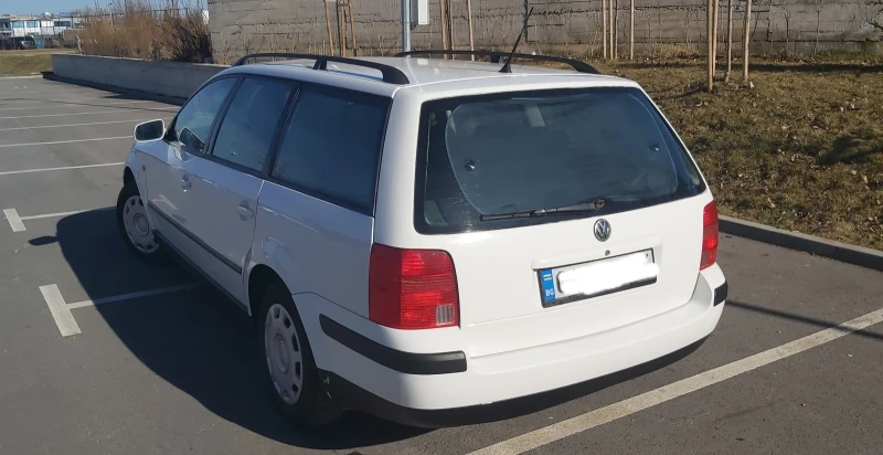 VW Passat, снимка 3 - Автомобили и джипове - 49423297