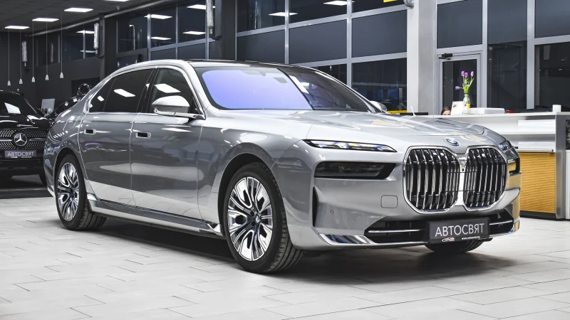 BMW 750 e xDrive Plug-in Hybrid Sportautomatic, снимка 5 - Автомобили и джипове - 49461770