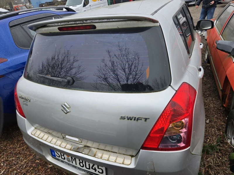 Suzuki Swift, снимка 4 - Автомобили и джипове - 49610410