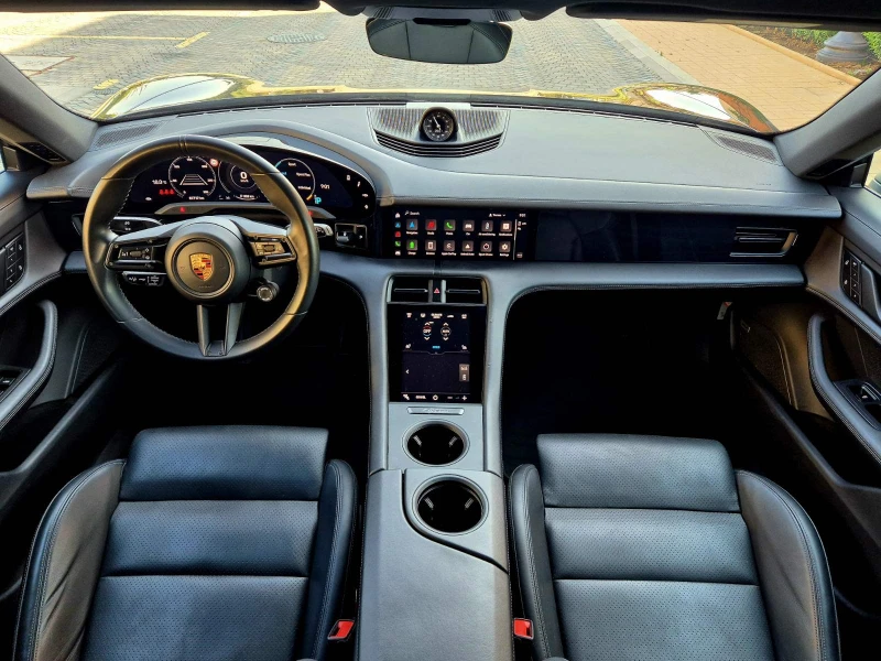 Porsche Taycan 4* CROSS TURISMO* PANO* BOSE* 360CAM* , снимка 9 - Автомобили и джипове - 50660185