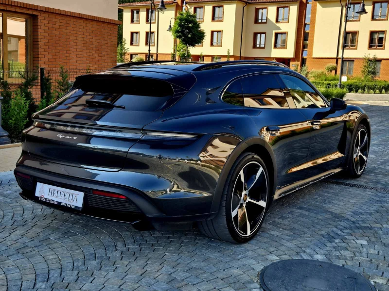 Porsche Taycan 4* CROSS TURISMO* PANO* BOSE* 360CAM* , снимка 3 - Автомобили и джипове - 50660185