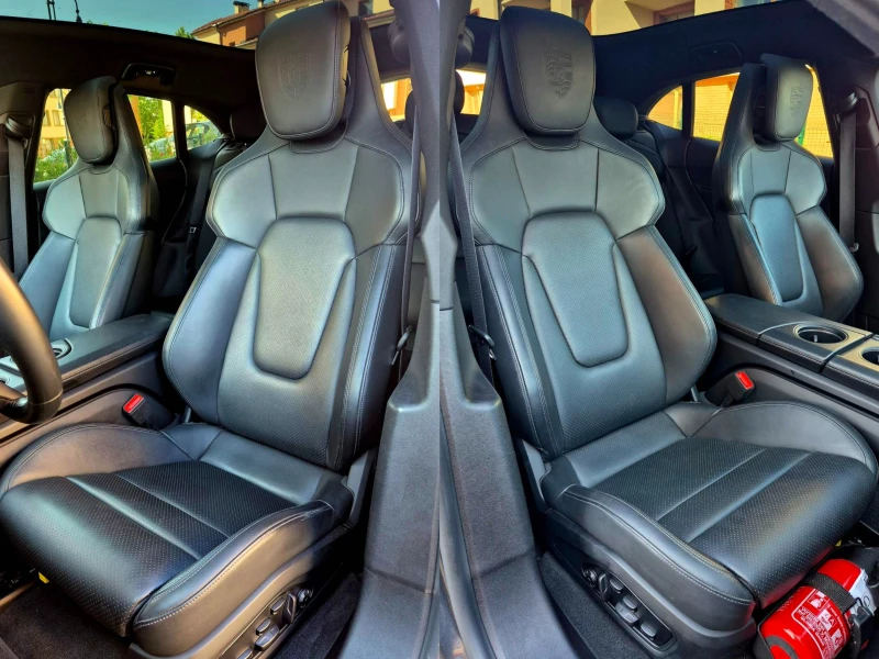 Porsche Taycan 4* CROSS TURISMO* PANO* BOSE* 360CAM* , снимка 10 - Автомобили и джипове - 50660185