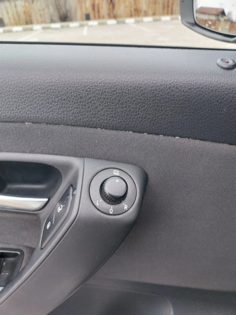 VW Polo 1.6 TDI, снимка 10 - Автомобили и джипове - 52584184